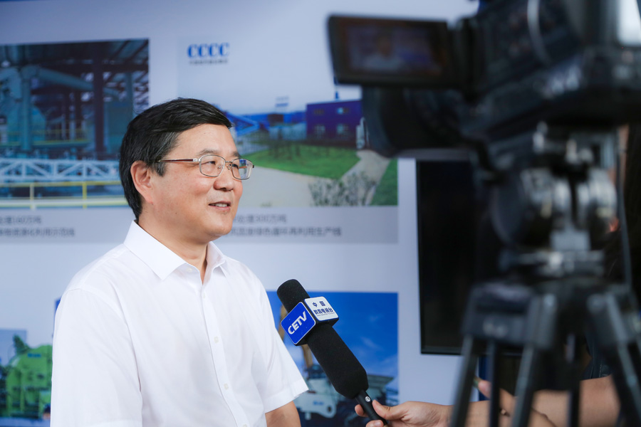 山美股份董事長(zhǎng)楊安民接受中國(guó)教育電視臺(tái)采訪，談建筑垃圾資源化處理