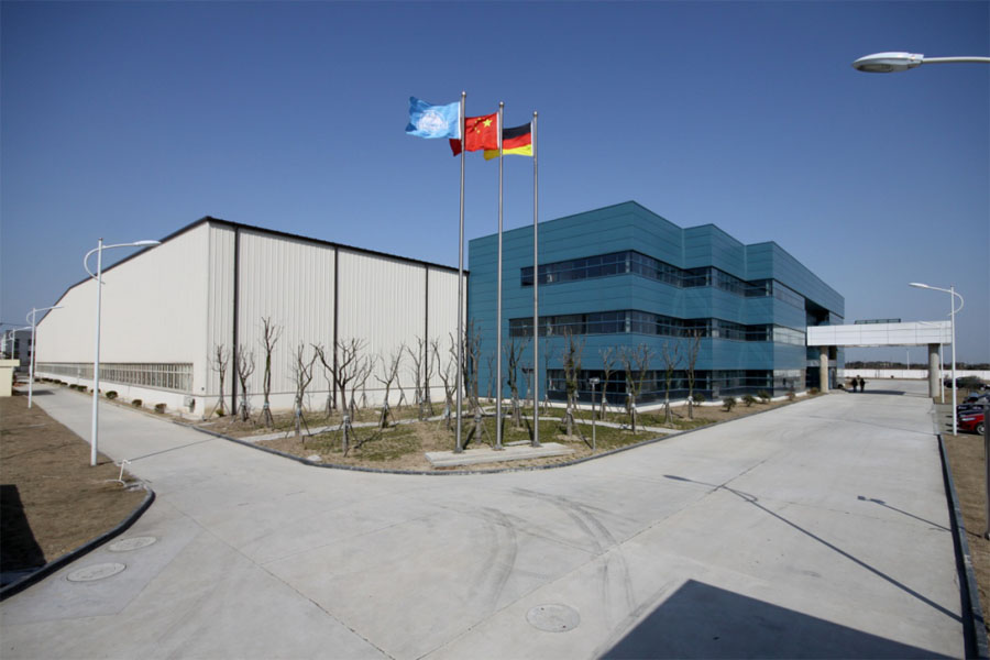 楊安民從業(yè)卅五周年系列報道--“三十五年磨一劍，山更美，業(yè)更精”專訪