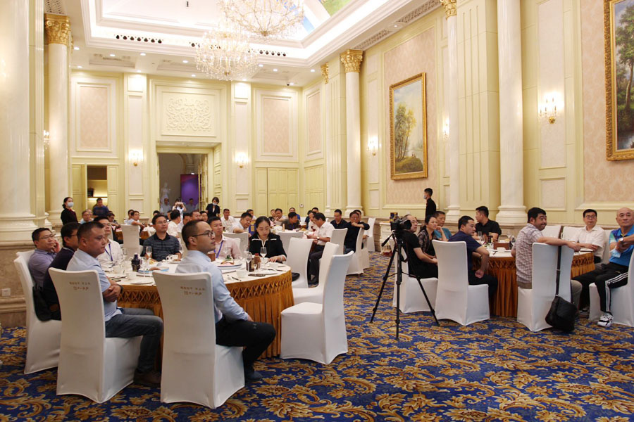 楊安民從業(yè)卅五周年系列報道--“璀璨卅五年，榮耀共分享”紀念晚宴