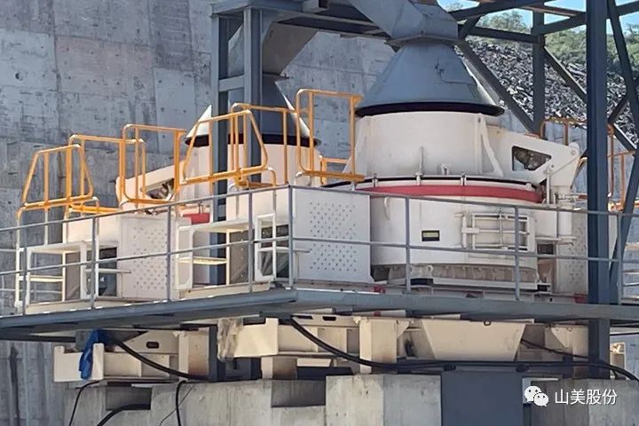 砂石協(xié)會(huì)報(bào)道！上海山美大進(jìn)料、大產(chǎn)量立式?jīng)_擊破碎機(jī)（制砂機(jī)）成功用于東方希望骨料生產(chǎn)線升級(jí)改造項(xiàng)目！
