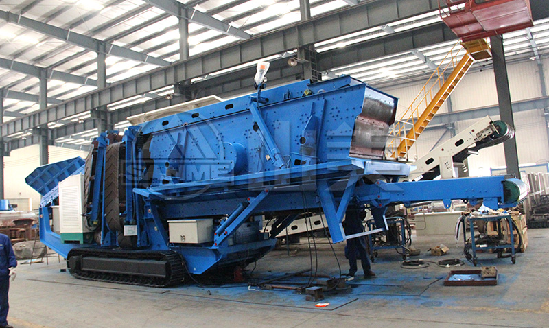 履帶式移動破碎機對比輪胎式移動破碎機有什么優(yōu)勢？