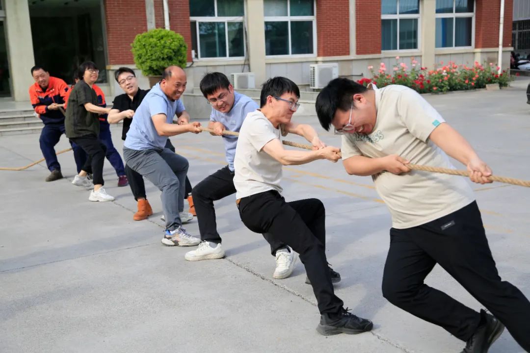 上海山美股份2025春季運(yùn)動(dòng)會(huì)火熱啟幕！拔河、籃球預(yù)賽燃情開(kāi)戰(zhàn)